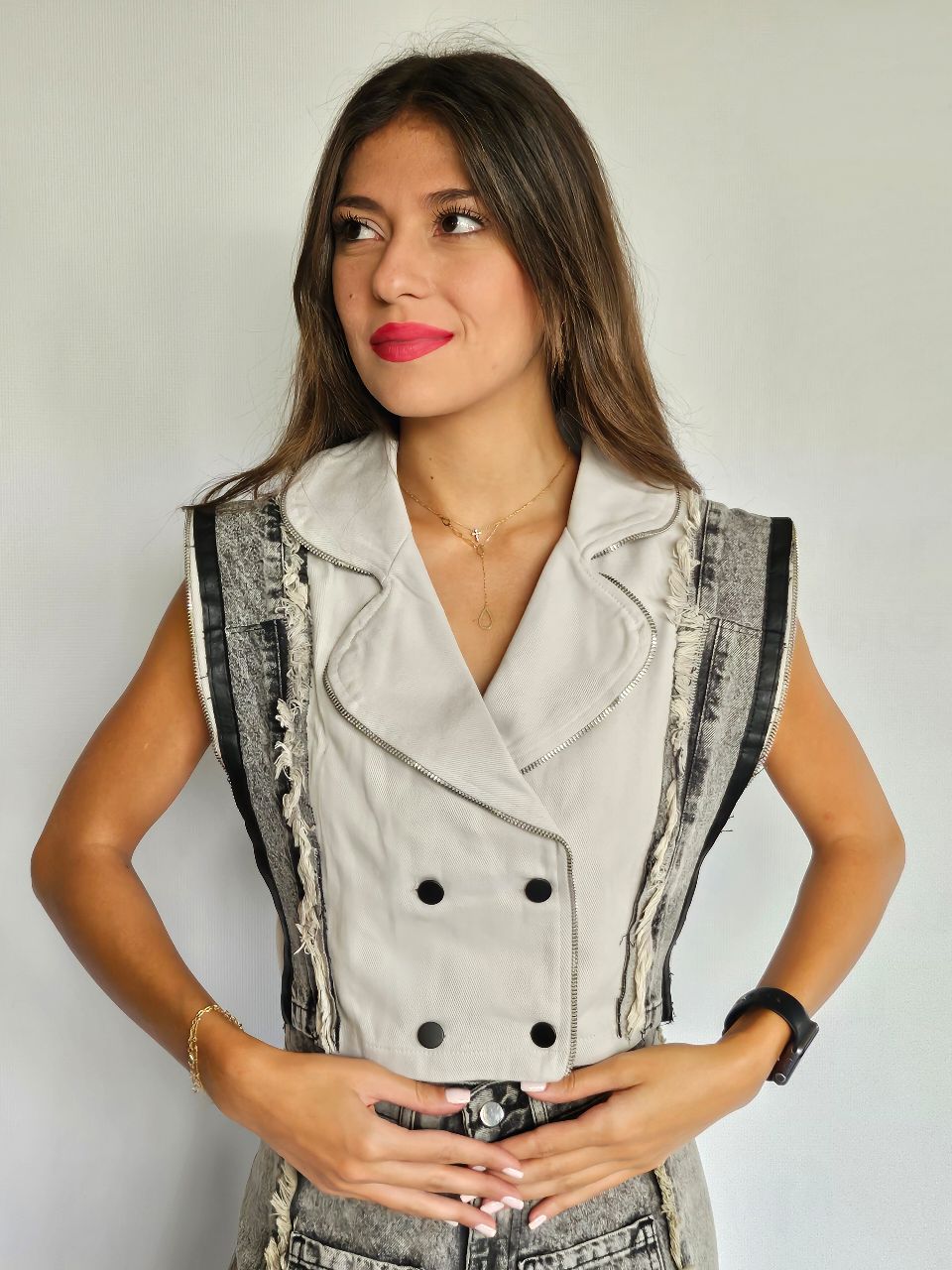 Grey and Leather Setindex